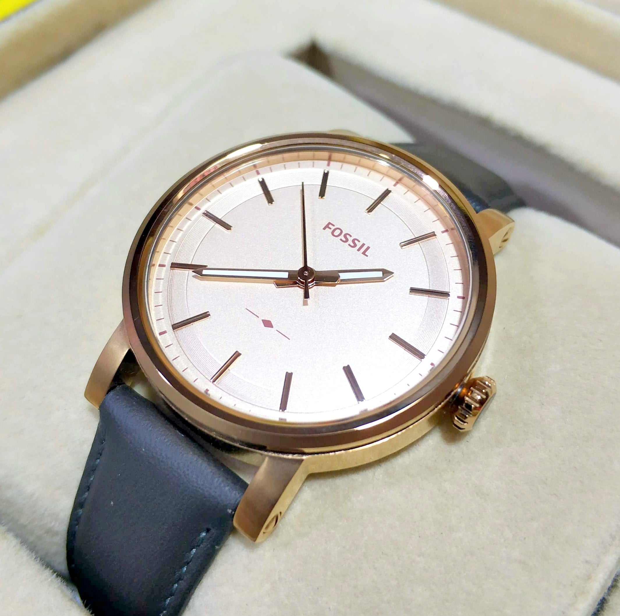 WW0123 Fossil Boyfriend Belt Watch ES4180