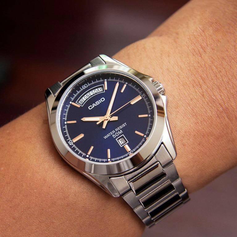 Casio MTP-1370D-2AVDF Watch