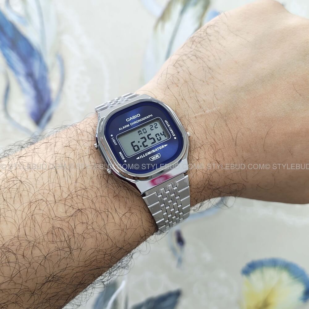 WW3225 Casio Vintage Illuminator Digital Chain Watch A140WE-2ADF
