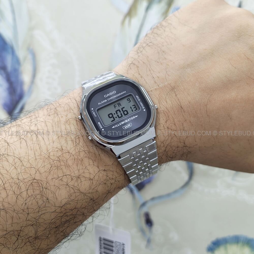 WW3226 Casio Vintage Illuminator Digital Chain Watch A140WE-8ADF