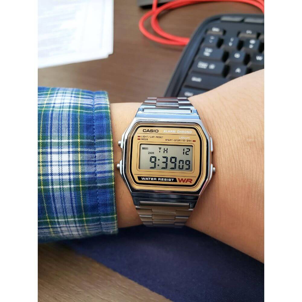 Casio A158WEA-9CF Vintage Digital Chain Watch description image