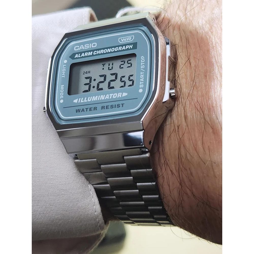 WW2868 Casio Vintage Illuminator Digital Chain Watch A168WA-3AYDF