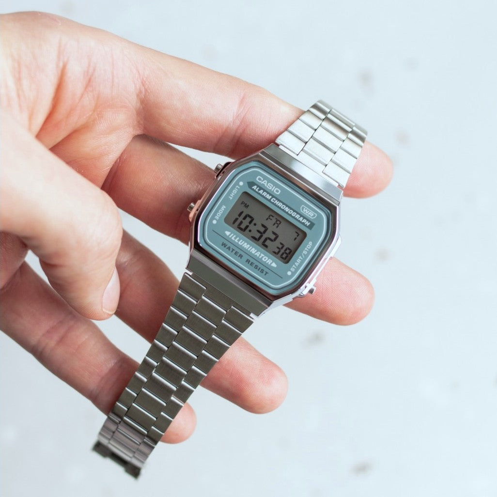 WW2868 Casio Vintage Illuminator Digital Chain Watch A168WA-3AYDF