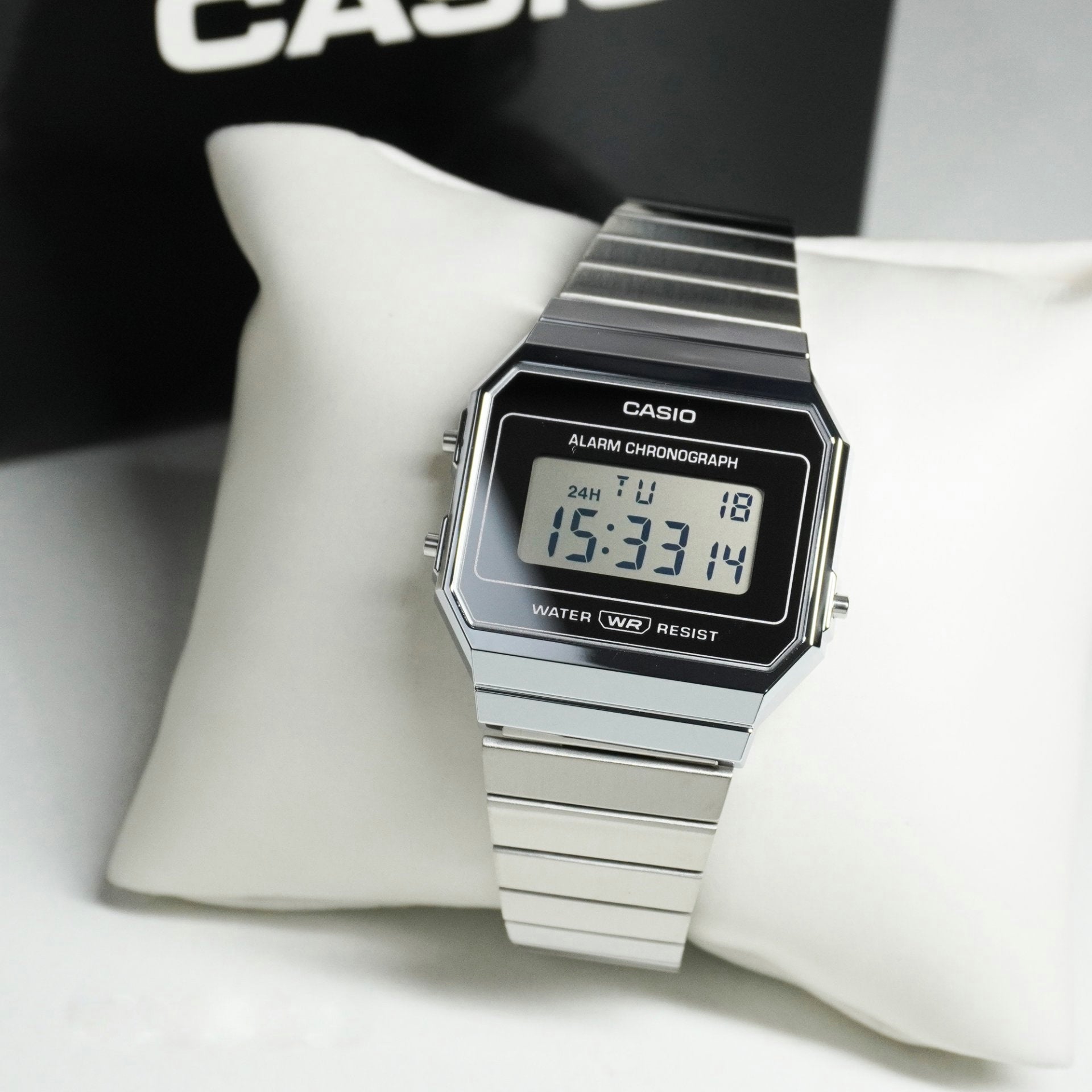 WW2893 Casio Vintage Super Slim Digital Chain Watch A700WEV-7ADF