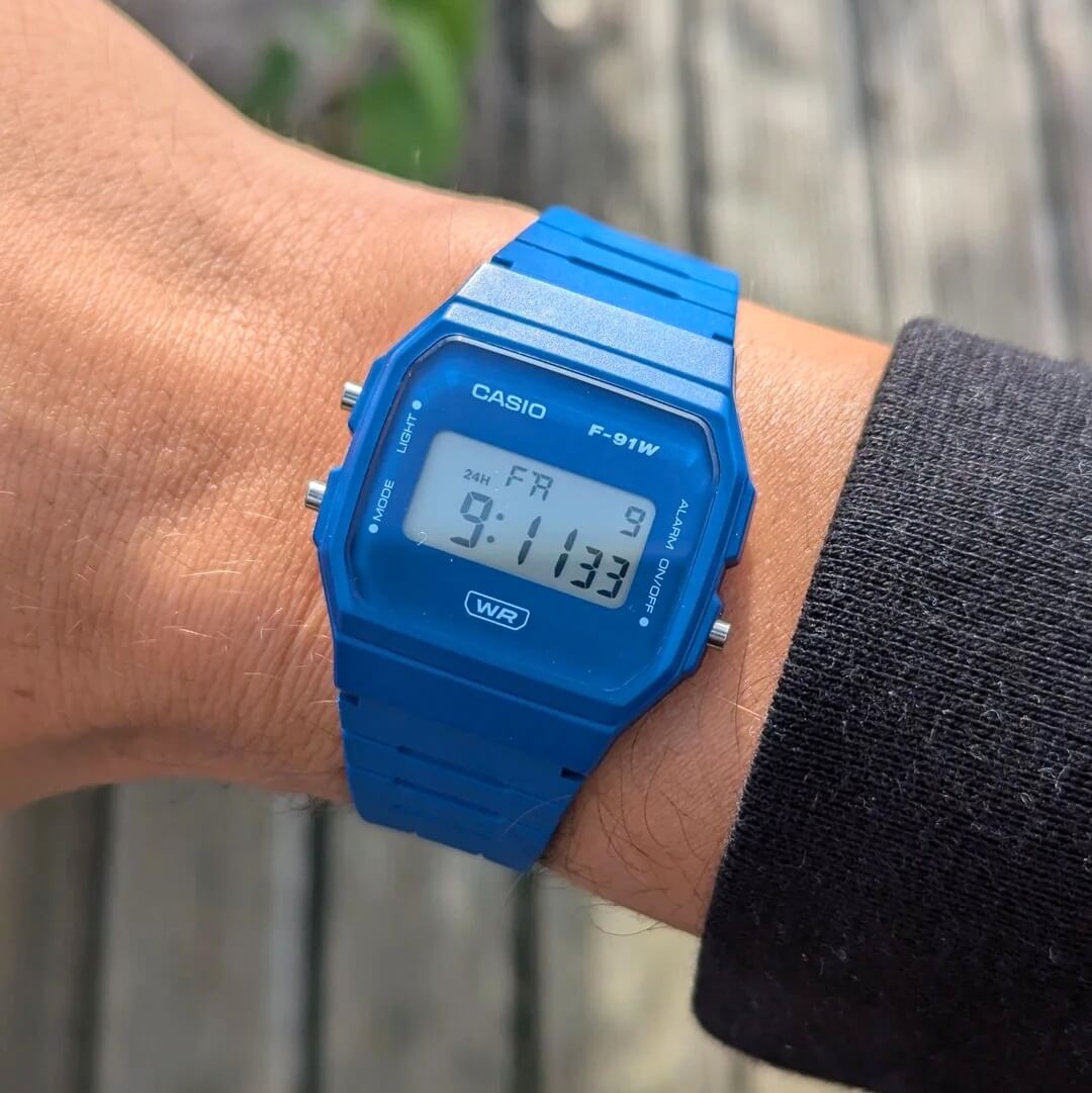 Casio F-91WB-2A1DF Digital Watch description image 2