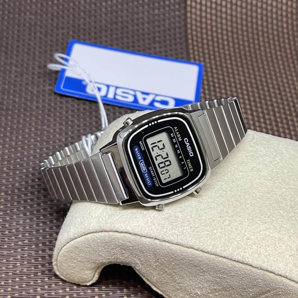 WW1363 Casio Vintage Digital Ladies Chain Watch LA670WA-1DF