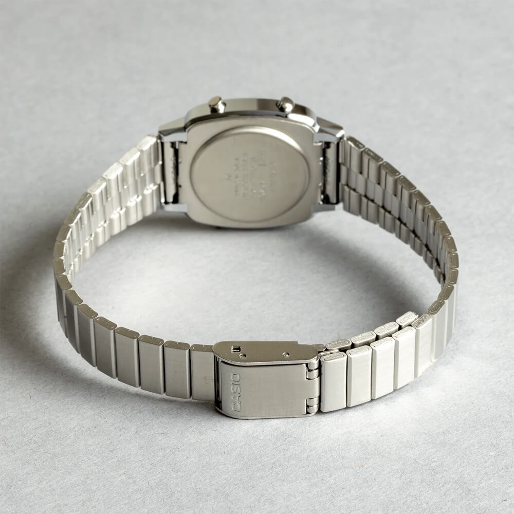 WW1364 Casio Vintage Digital Ladies Chain Watch LA670WA-2DF