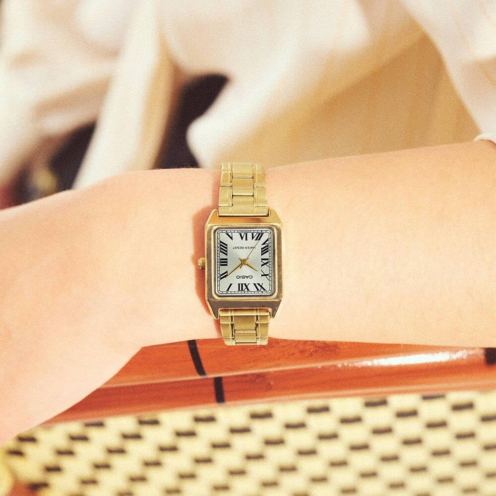 WW2142 Casio Standard Golden Ladies Chain Watch LTP-V007G-9BUDF