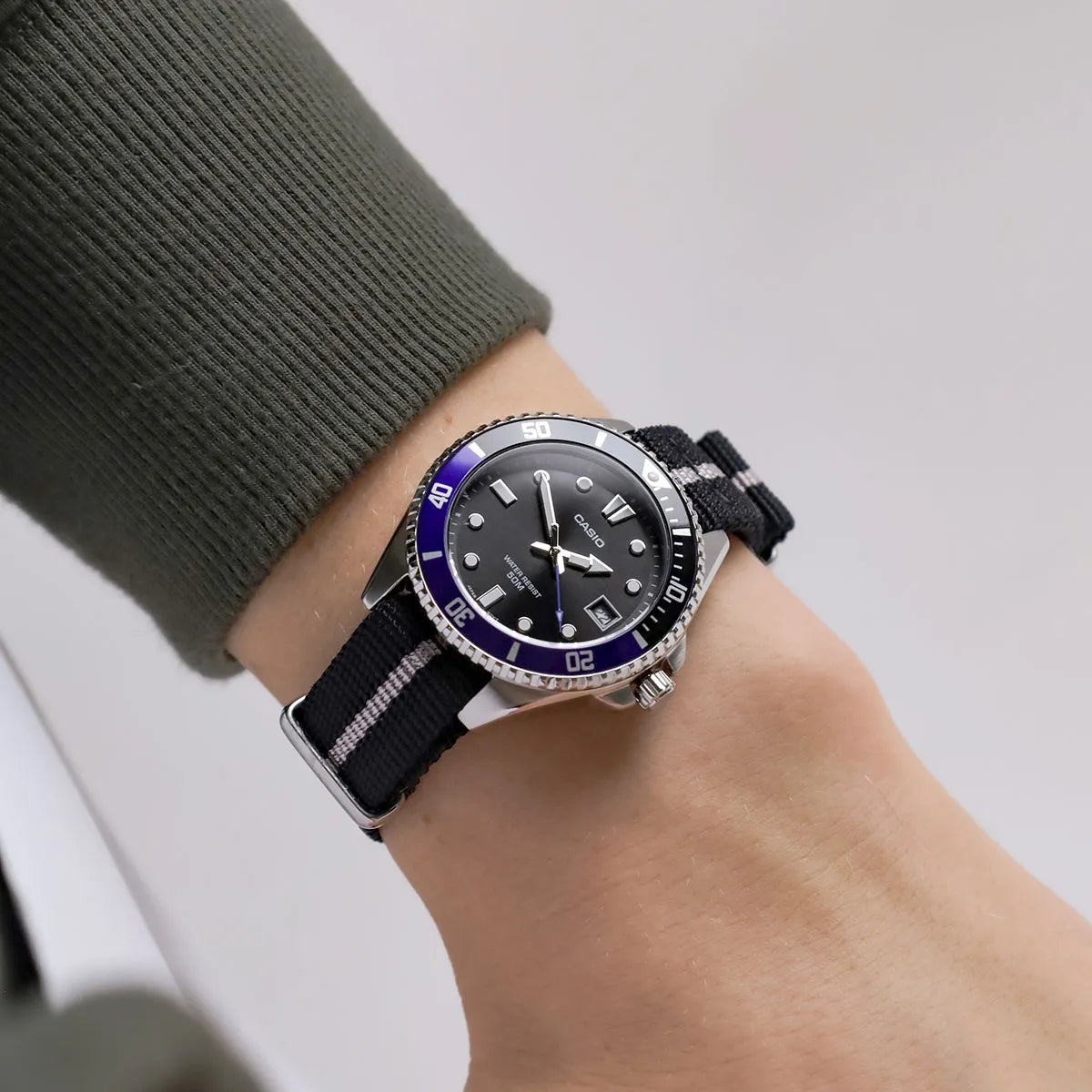 Casio MDV-10C-1A2VDF Watch