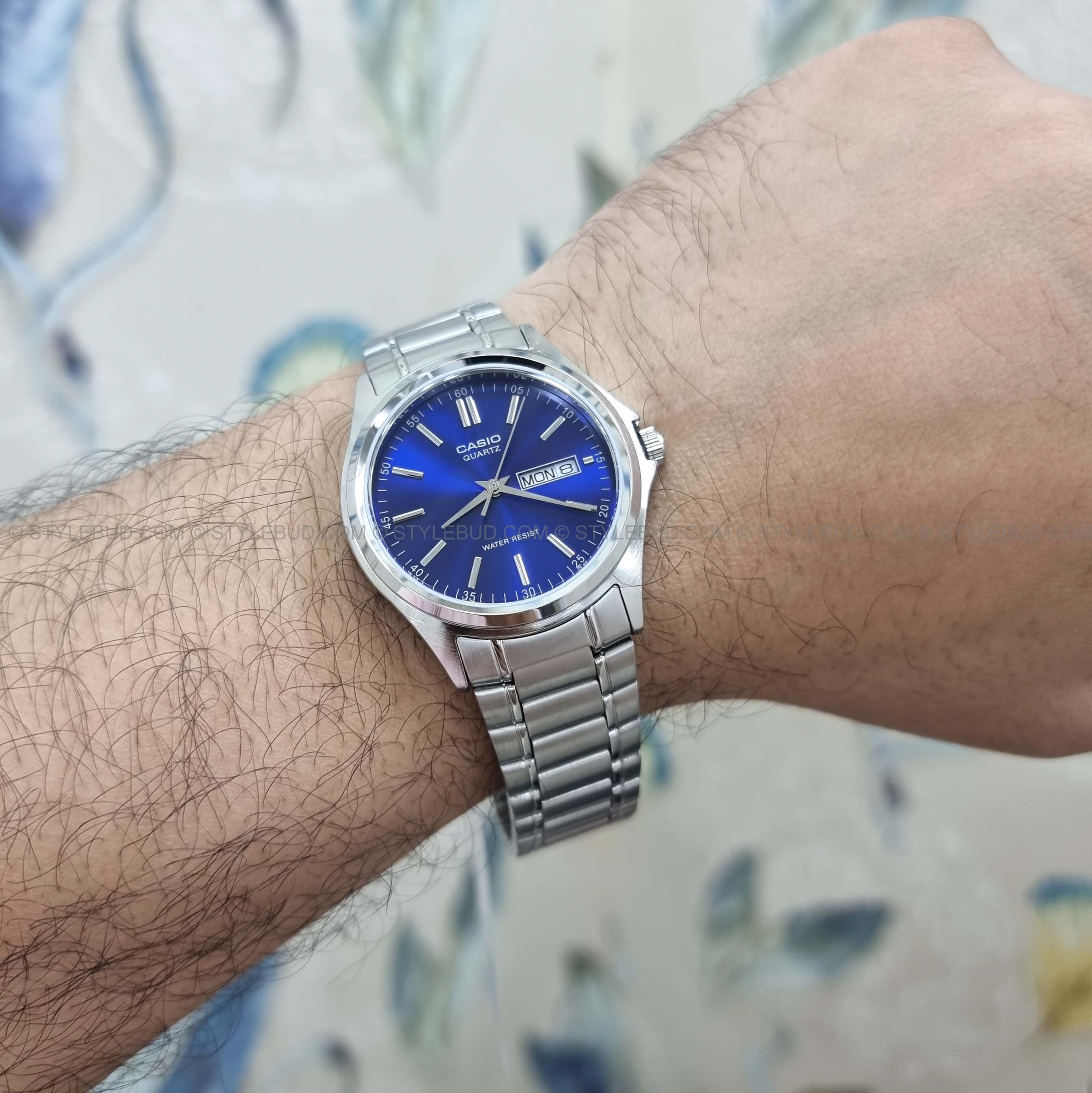 WW0195 Casio Standard Day Date Chain Watch MTP-1239D-2ADF