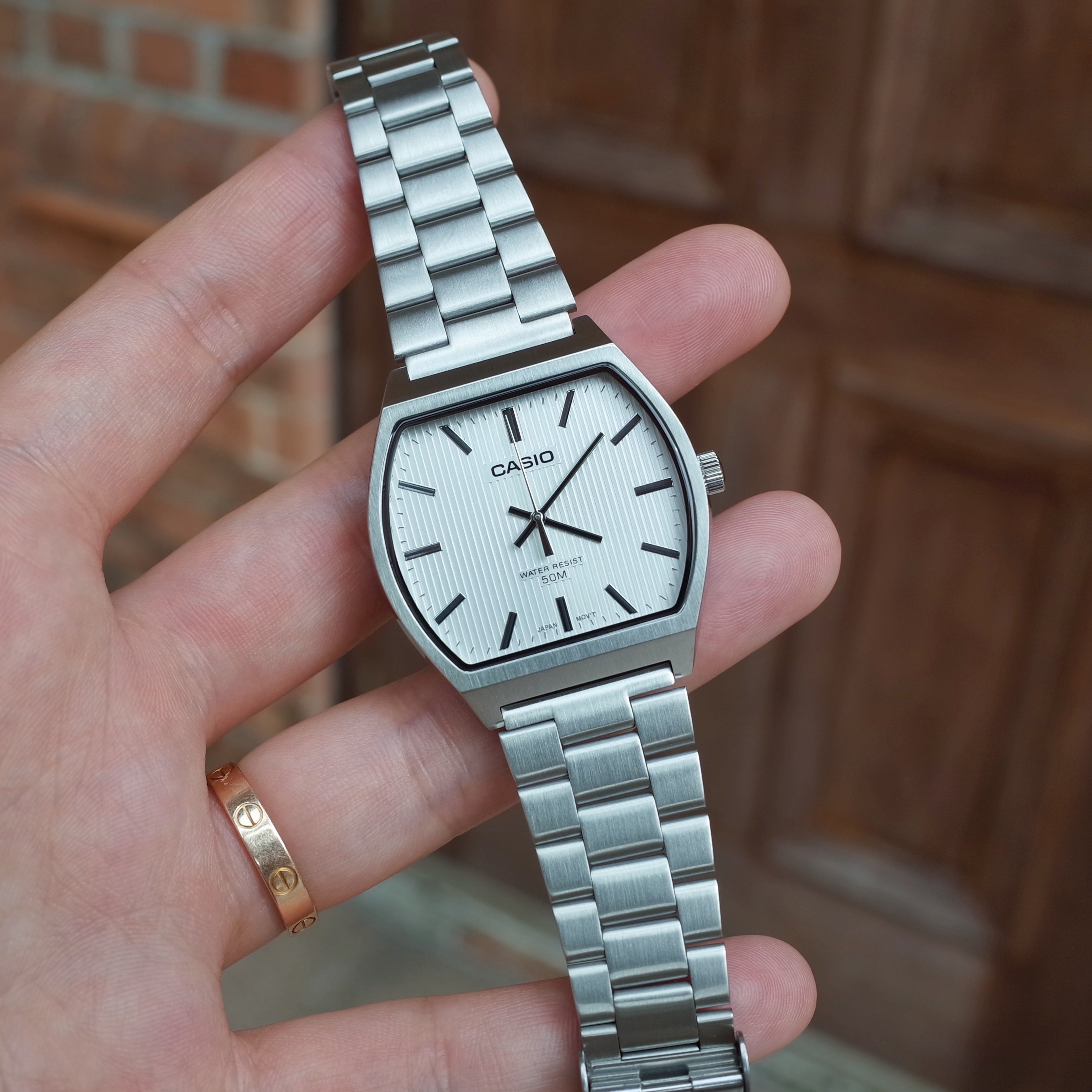 WW2690 Casio Standard Tonneau Chain Watch MTP-B140D-7AVDF