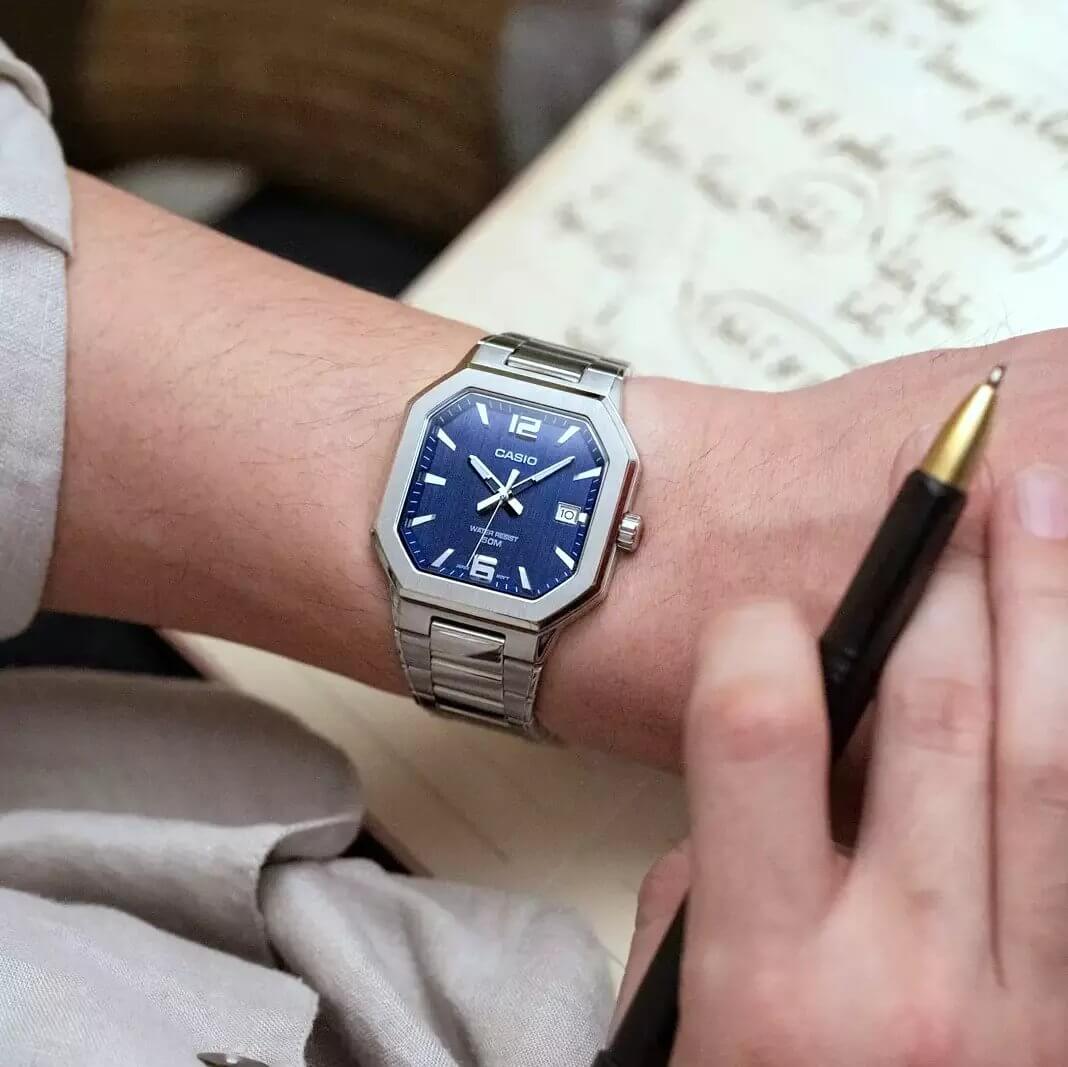 WW3232 Casio Standard Date Chain Watch MTP-B195D-2AVDF