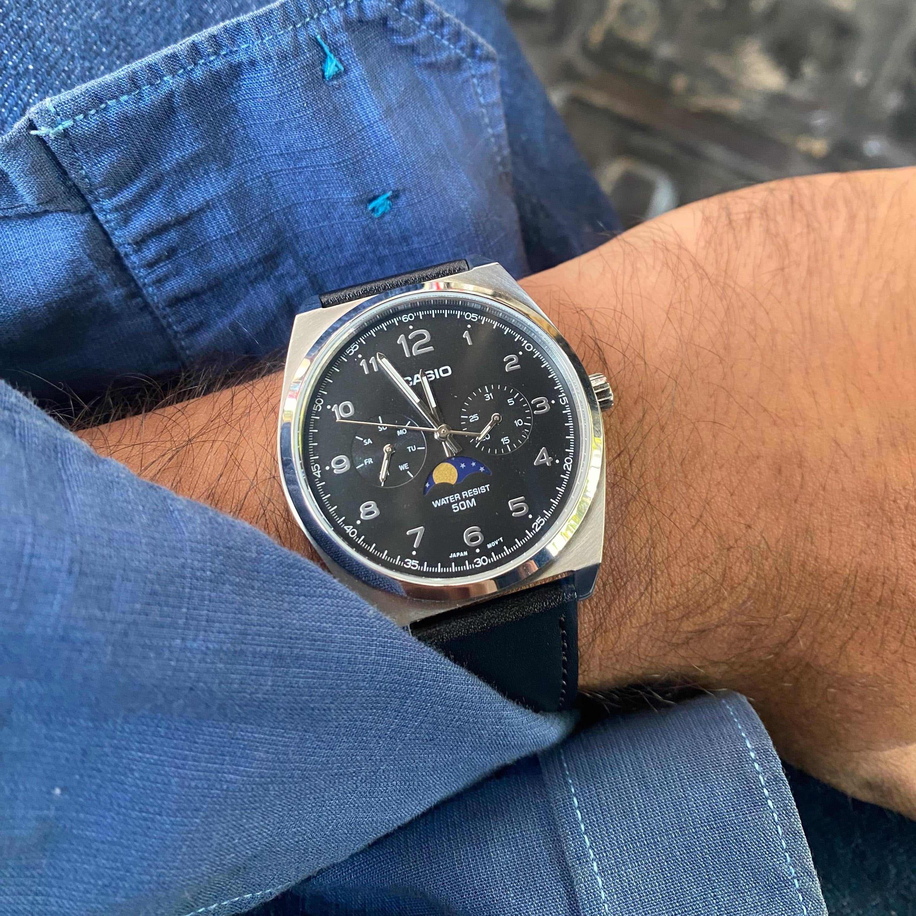 WW2635 Casio Standard Moon Phase Day Date Chain Watch MTP-M300L-1AVDF