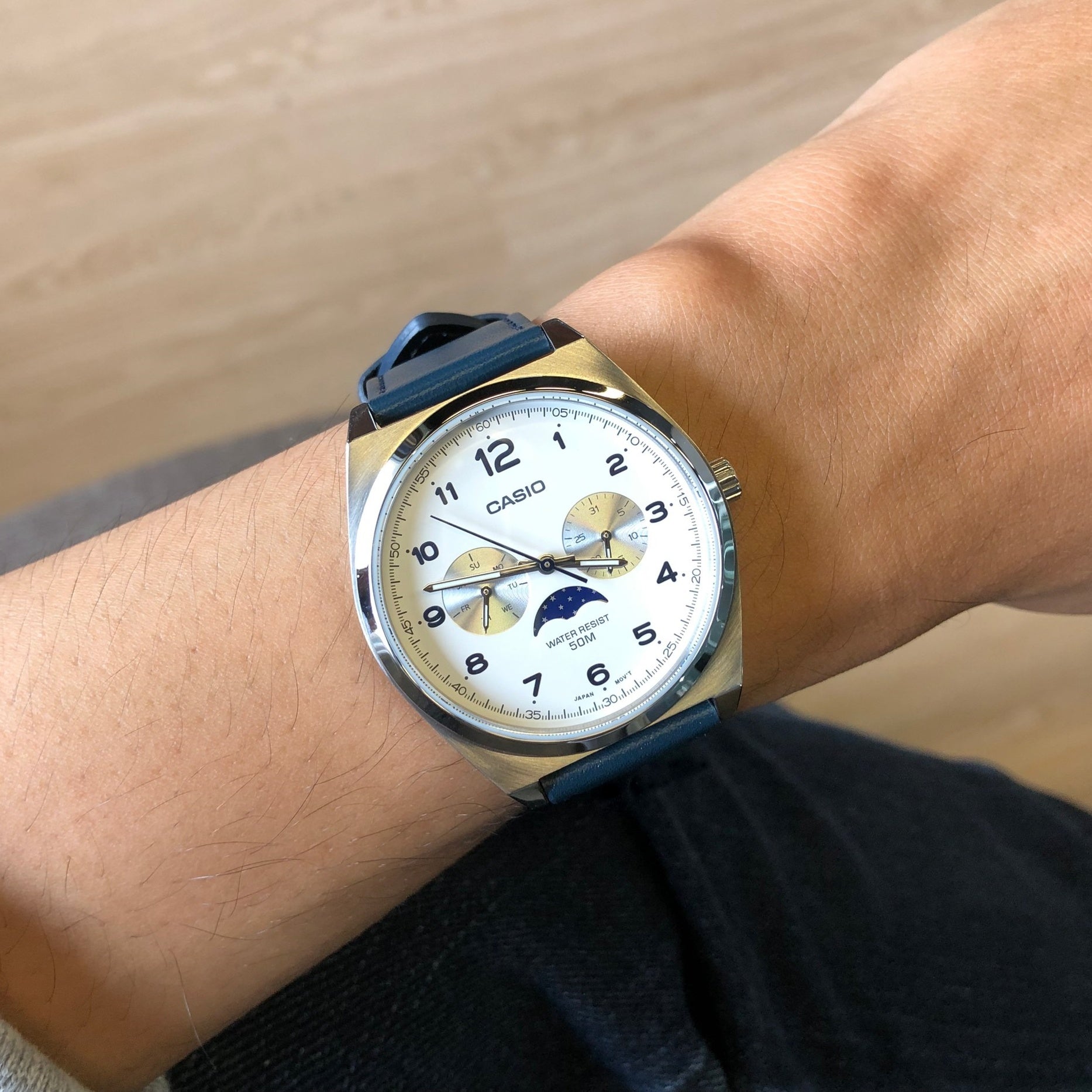 WW2636 Casio Standard Moon Phase Day Date Chain Watch MTP-M300L-7AVDF