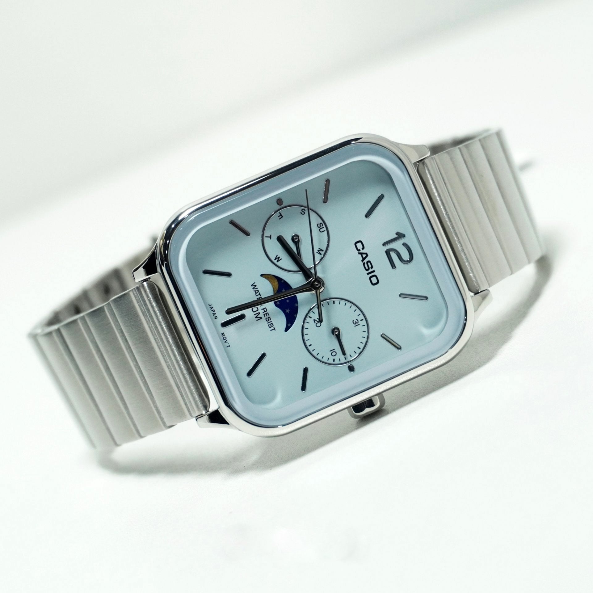WW2882 Casio Standard Moon Phase Day Date Chain Watch MTP-M305D-2AVDF