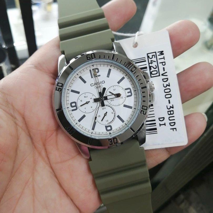 Casio MTP-VD300-3B Men's Watch description image 2