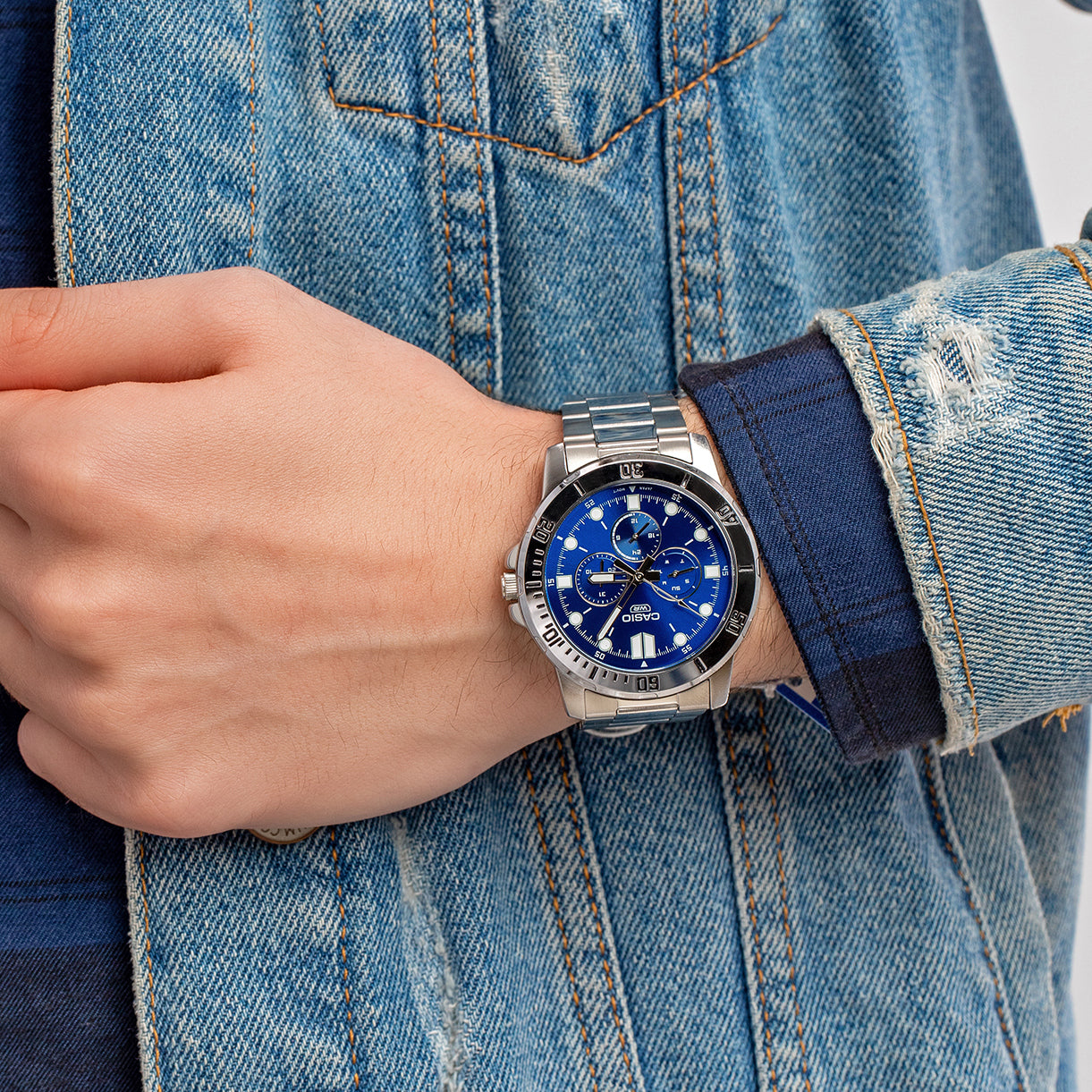 Casio MTP-VD300D-2EUDF Watch