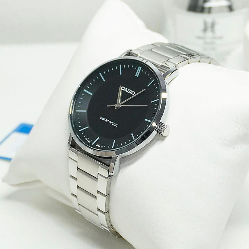 Casio MTP-VT04D-1EDF Men's Watch description image