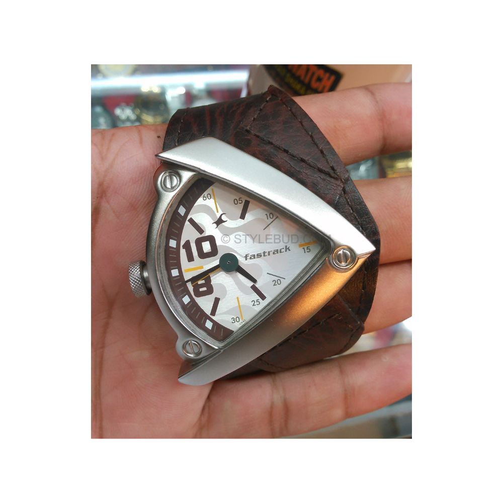 Fastrack 3022SL01 Watch
