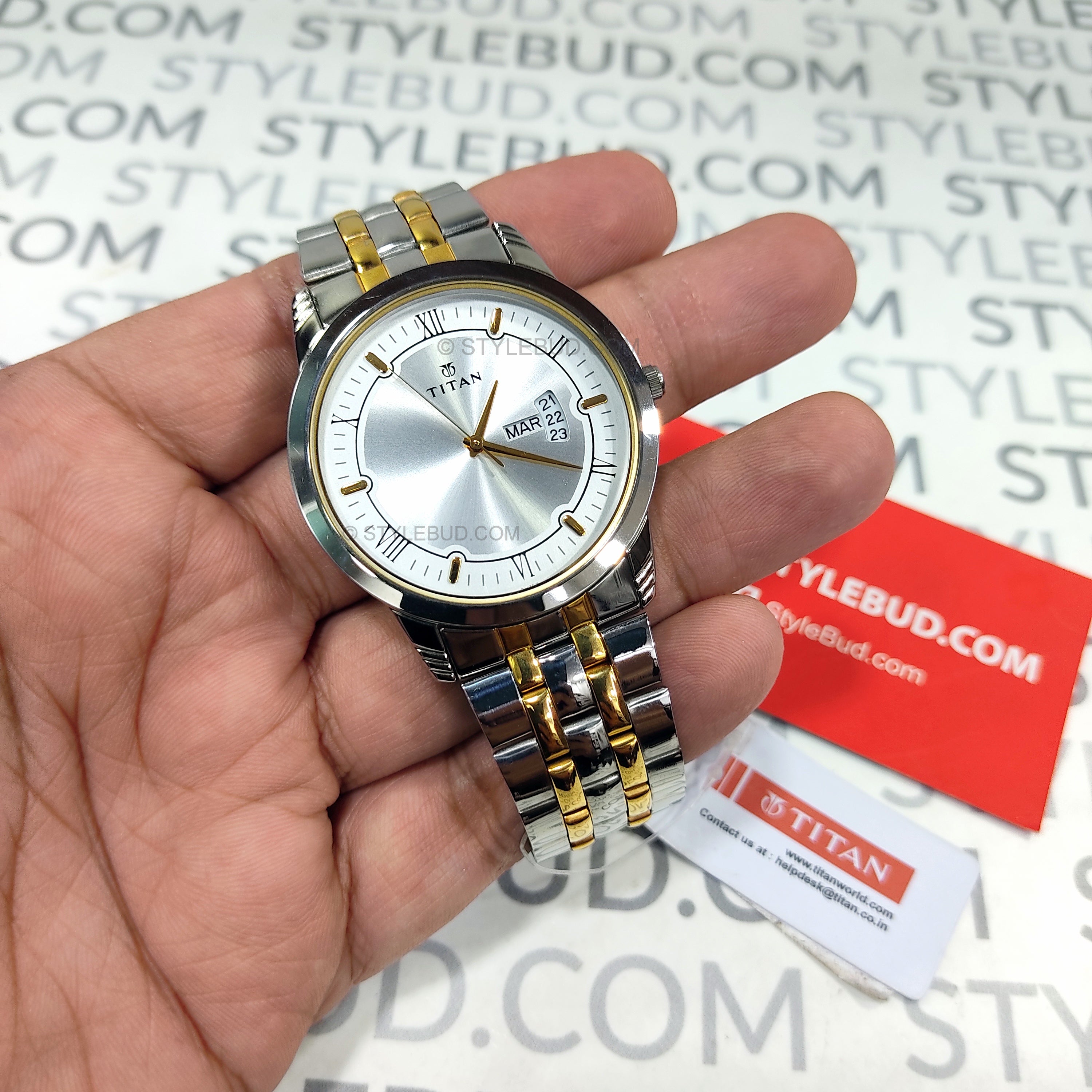 Titan 1774BM01 Watch