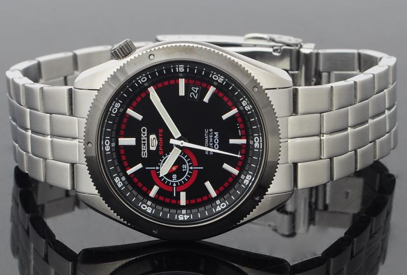WW0785 Seiko 5 Sports Automatic Chain Wtach SSA069K1