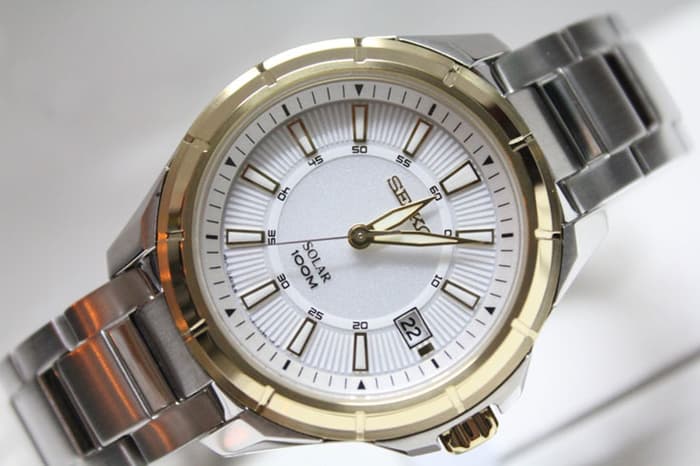 WW0810 Seiko Solar Chain Watch SNE084