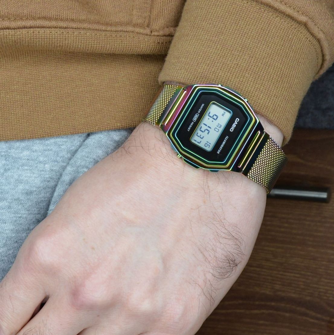Casio A1000RBW-1 Vintage Watch description image