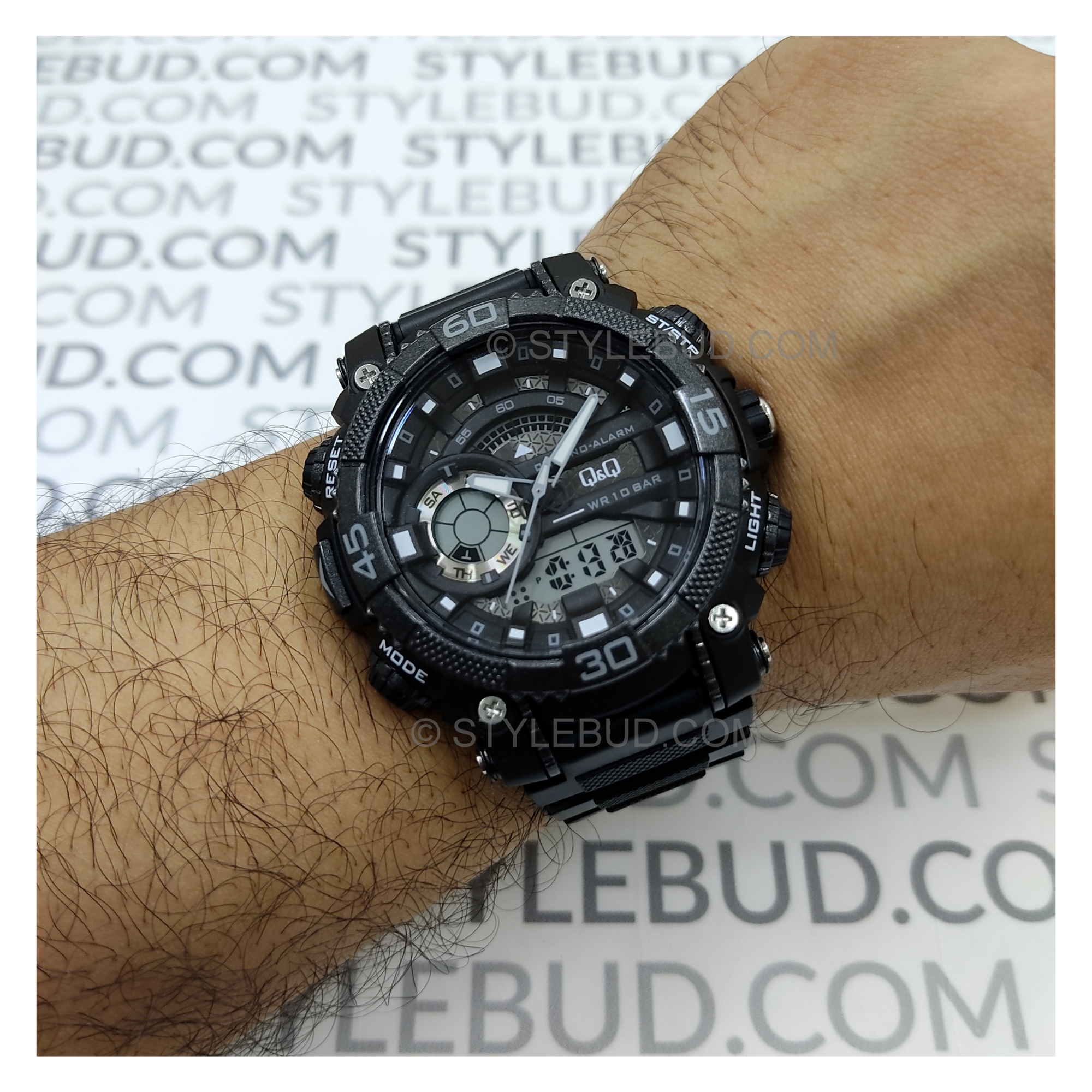 Q&Q GW87J001Y Watch