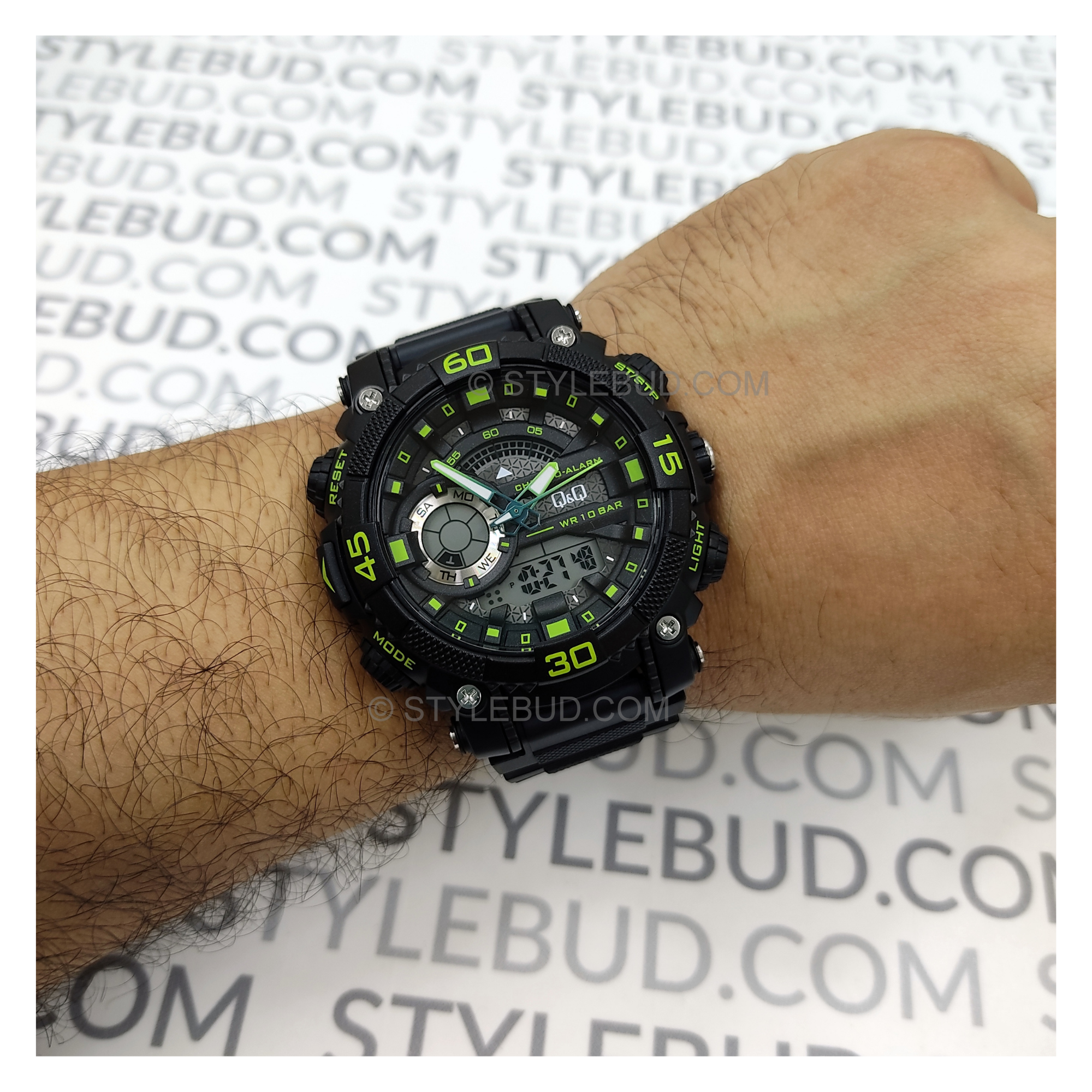 Q&Q GW87J008Y Watch