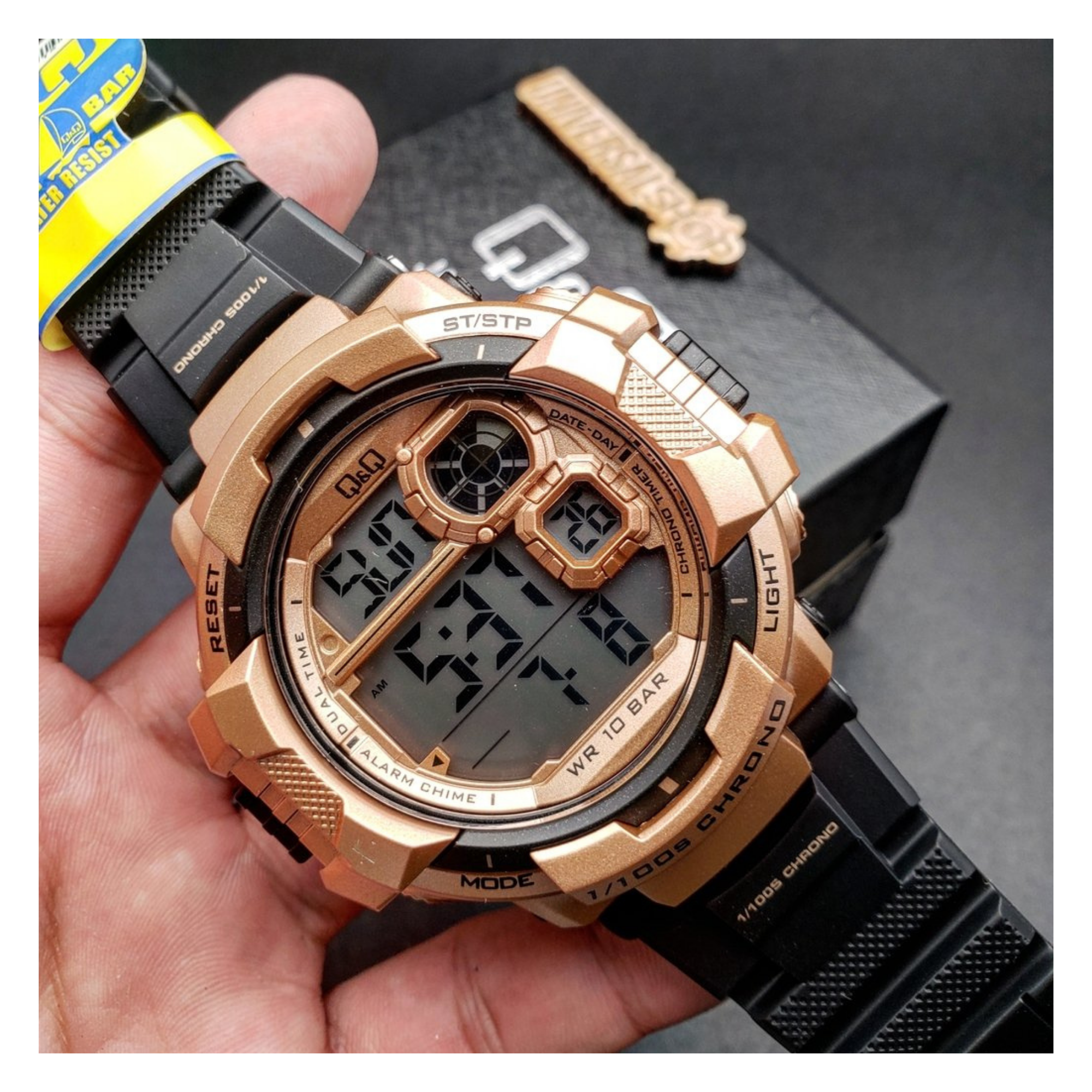 Q&Q M143J006Y Watch